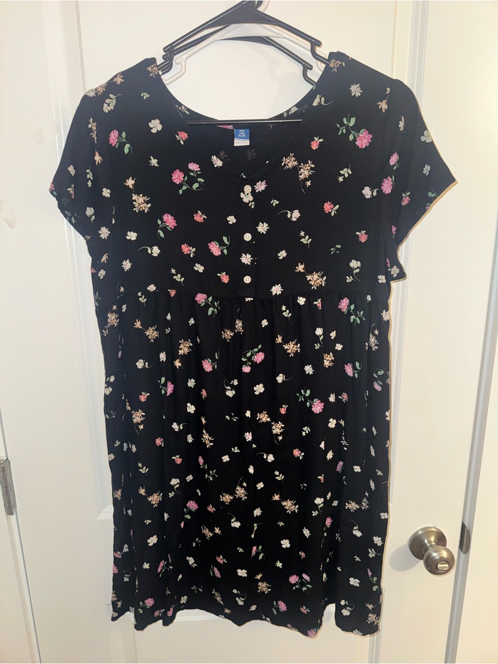 Old Navy Black Floral Short-Sleeve Dress
